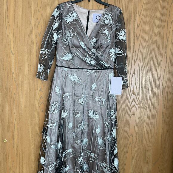 JS Collections Surplice Embroidered Gown dress Size 10 in Black nude - Picture 4 of 7